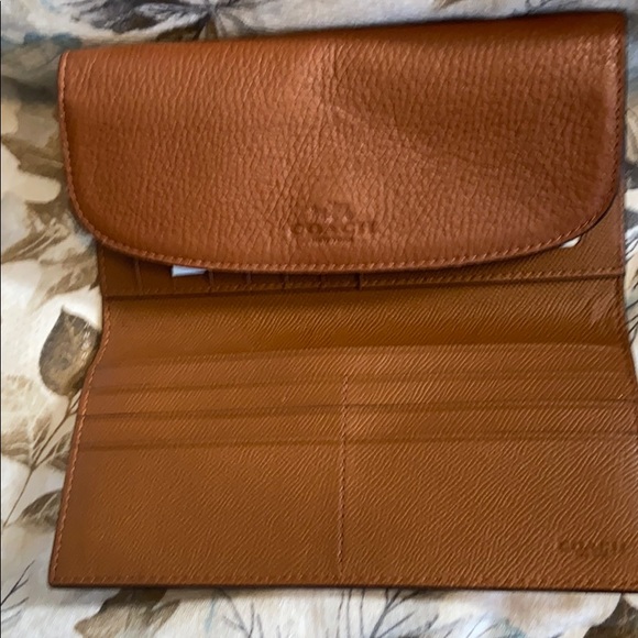 Authentic Coach Camel color wallet - Picture 4 of 6